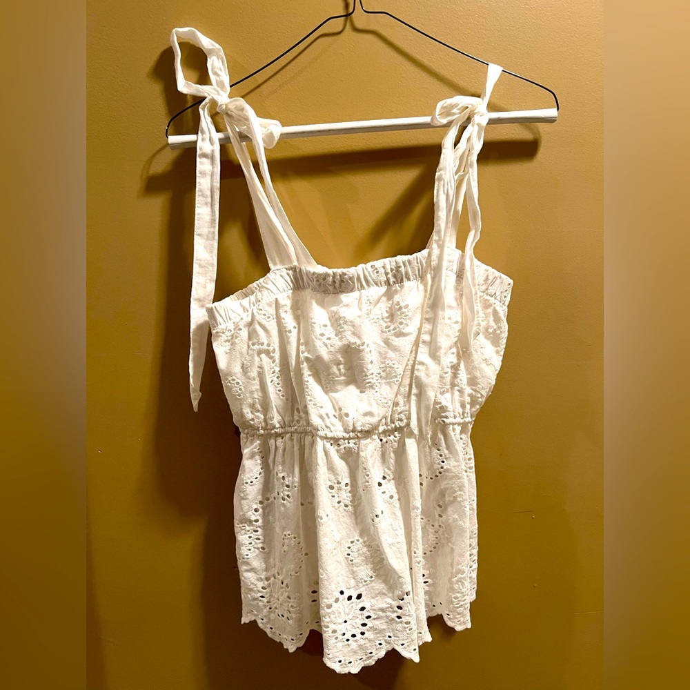 NEW American Eagle eyelet top with cute bow straps - size small